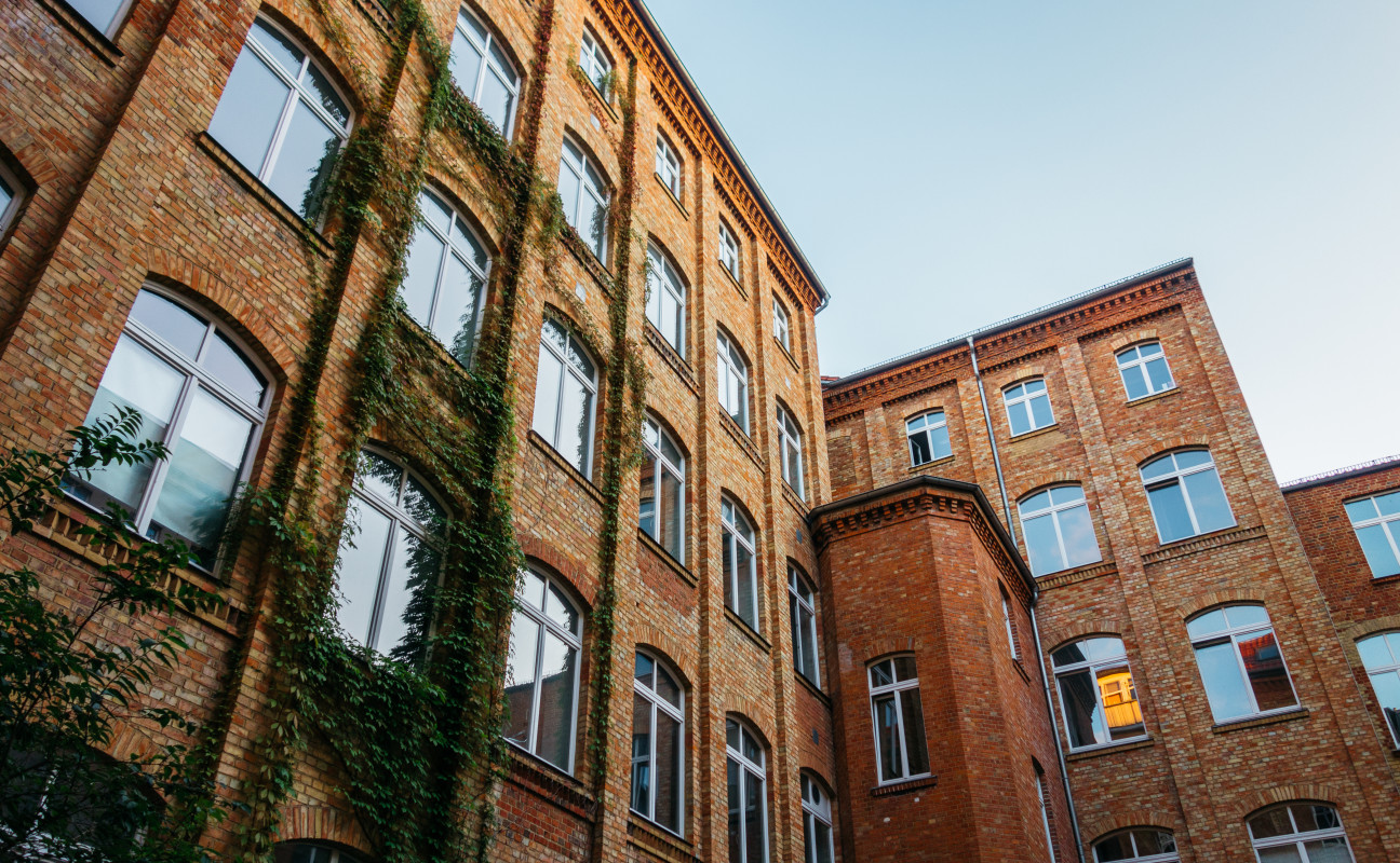 VKL Arquitectura Legal · Expertos Servicios Técnico - Legales en Arquitectura en Pirineus